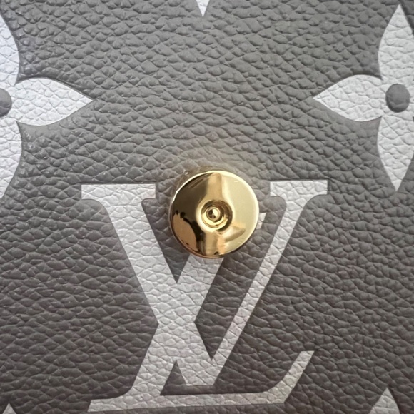 Louis Vuitton Tiny Backpack - Picture 6 of 14